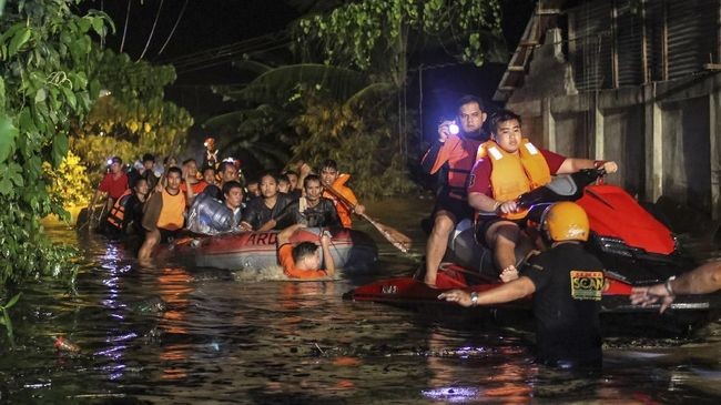 filipina_diterjang_banjir_dan_longsor_2_tewas_dan_ratusan_mengungsi