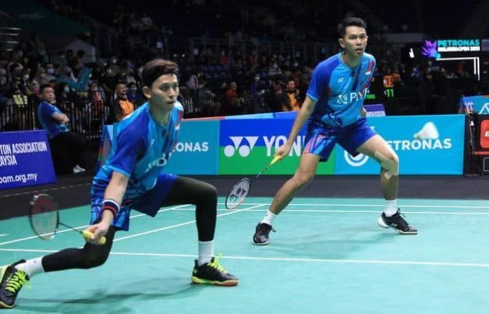 final_malaysia_open_2023_fajarrian_incar_trofi_juara