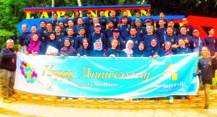 fokus_lensa_setengah_windu_harian_mistar_merajut_kebersamaan_meraih_prestasi