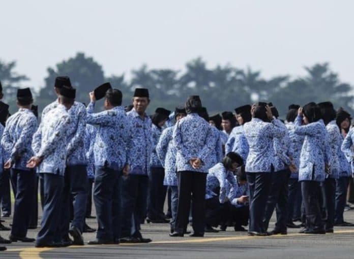 gaji_pns_tnipolri_dan_pensiunan_naik_ini_rinciannya