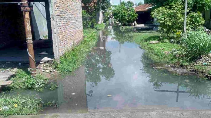 gang_di_medan_deli_tak_kunjung_dicor_beton_sdabmbk_ingkar_janji