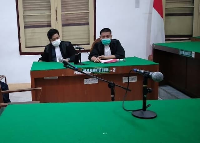 gara_gara_peras_wn_malaysia_ganjaran_yang_diterima_pria_ini_berat