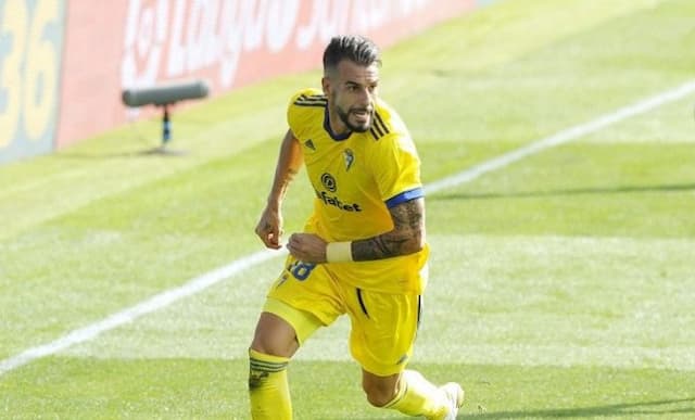 gasak_eibar_2_0_tim_promosi_cadiz_sosor_posisi_kedua_klasemen