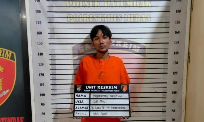 gasak_ponsel_di_rumah_warga_pemuda_ini_tidak_berkutik_saat_ditangkap_polisi