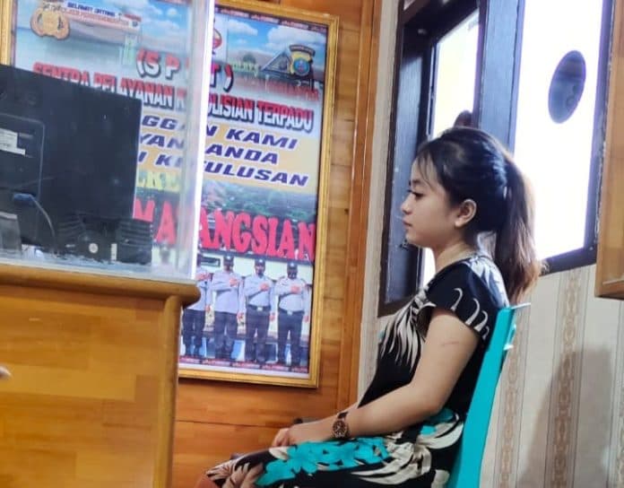 gegara_pria_wanita_ini_dikeroyok_hingga_lebam_lebam_di_siantar