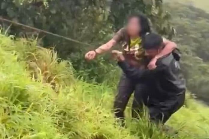 gegara_selfie_perempuan_di_india_jatuh_ke_jurang_30_meter