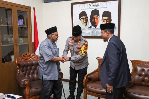 gelar_safari_ramadhan_kapolda_sumut_kunjungi_ponpes_ar_raudlatul_hasan
