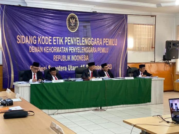 gelar_sidang_dkpp_ri_pengadu_curigai_penggelapan_dana_perjalanan