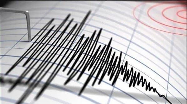 gempa_guncang_barat_laut_iran_3_tewas_dan_800_terluka