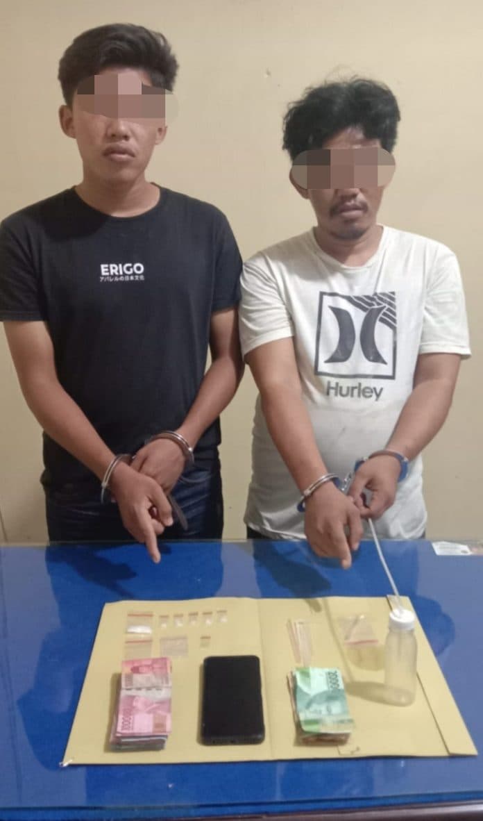 gerebek_kampung_narkoba_polisi_bersama_bnn_dan_satpol_pp_ringkus_dua_pemuda_di_tanjungbalai