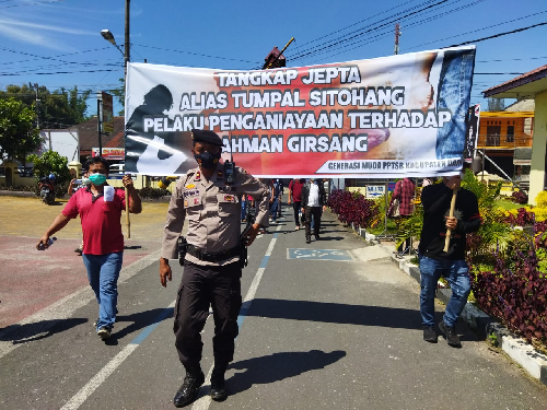 gm_pptsb_gelar_aksi_damai_di_polres_dairi_terkait_kekerasan_terhadap_asn