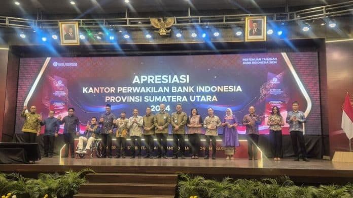gnip_pemko_siantar_terima_penghargaan_bi_award_2024