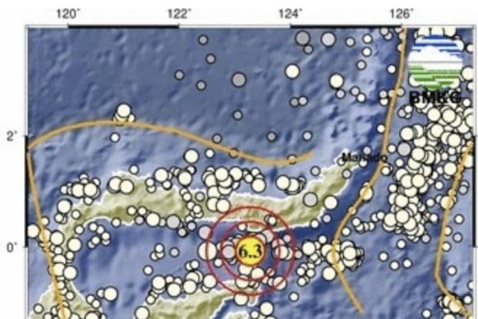 gorontalo_diguncang_gempa_sejumlah_warga_panik_dan_alami_pusing