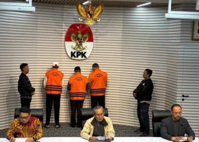 gubernur_bengkulu_rohidin_mersyah_jadi_tersangka_dan_ditahan_kpk