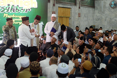 gubernur_berharap_pembangunan_mesjid_agung_sumut_rampung_2022