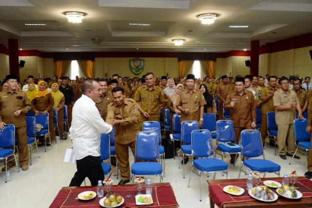 gubernur_edy_tantang_guru_se_tabagsel_cetak_sdm_unggul