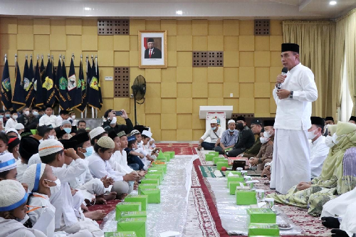 gubernur_sumut_edy_rahmayadi_buka_puasa_bersama_1500_anak_yatim