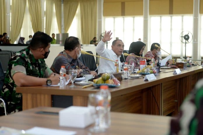 gubsu_dorong_pengembangan_segitiga_wisata_religi_di_barus