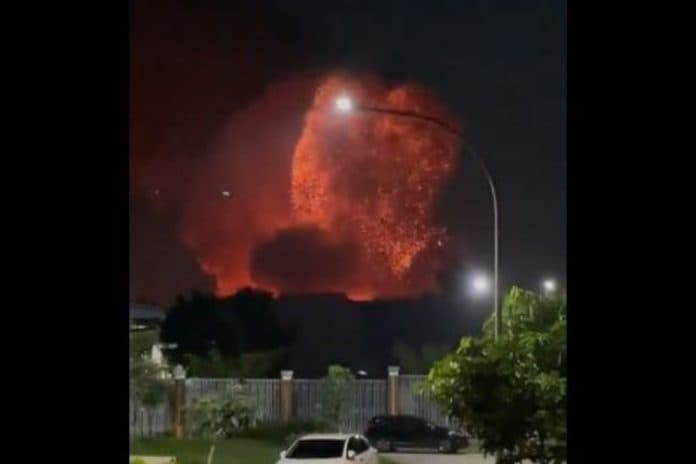 gudang_amunisi_terbakar_di_perbatasan_bogor_dan_bekasi