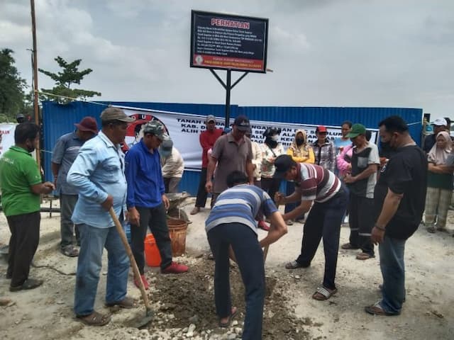 gugatan_ditolak_pengadilan_warga_dirikan_plank_di_hgu_bangun_sari