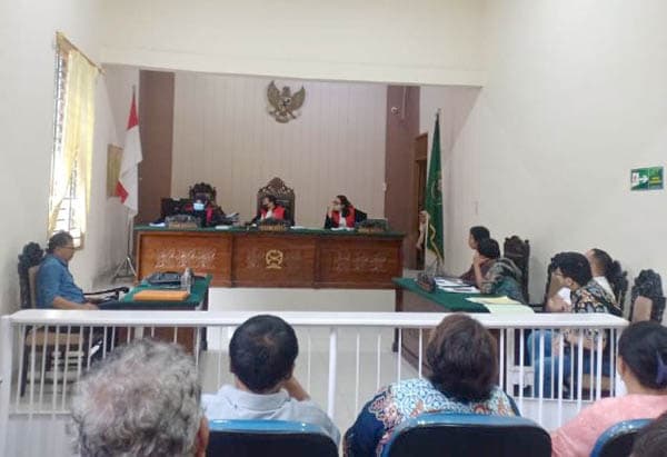 gugatan_mantan_wali_kota_siantar_terhadap_kpk_ditolak_hakim