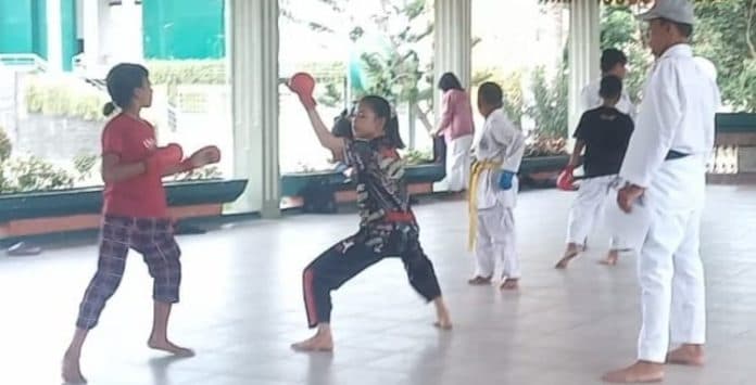hadapi_o2sn_daerah_atlet_taekwondo_usia_dini_tebing_tinggi_berlatih_keras