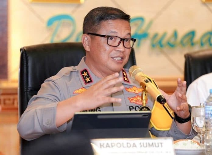 hadiri_fgd_kapolda_sumut_mau_efektif_merubah_karakter_bangsa_harus_dari_atas_ke_bawah