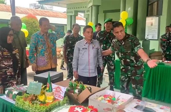 hadiri_hut_tni_ke_78_pj_sekda_tebing_tinggi_imbau_masyarakat_jaga_kondusifitas