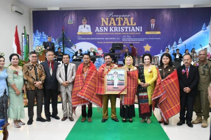 hadiri_natal_pj_wali_kota_tebing_tinggi_ingatkan_asn_untuk_berakhlak