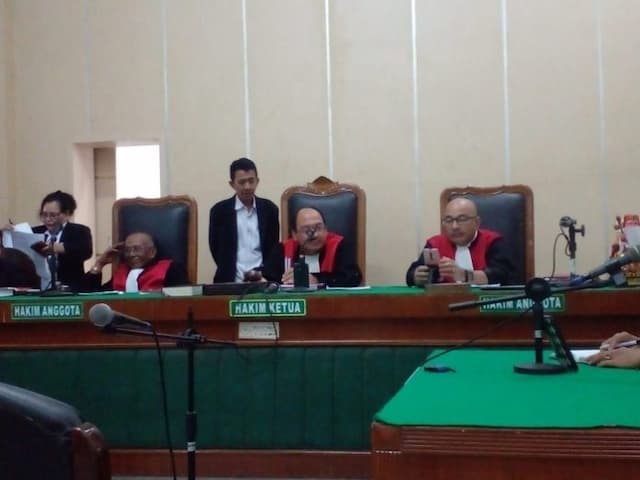 hakim_tinggi_pangkas_hukuman_dua_kurir_sabu_asal_tanjung_balai