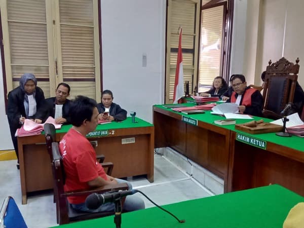 hakim_tinggi_tetap_hukum_9_tahun_penjara_penganiaya_tukang_parkir_hingga_tewas