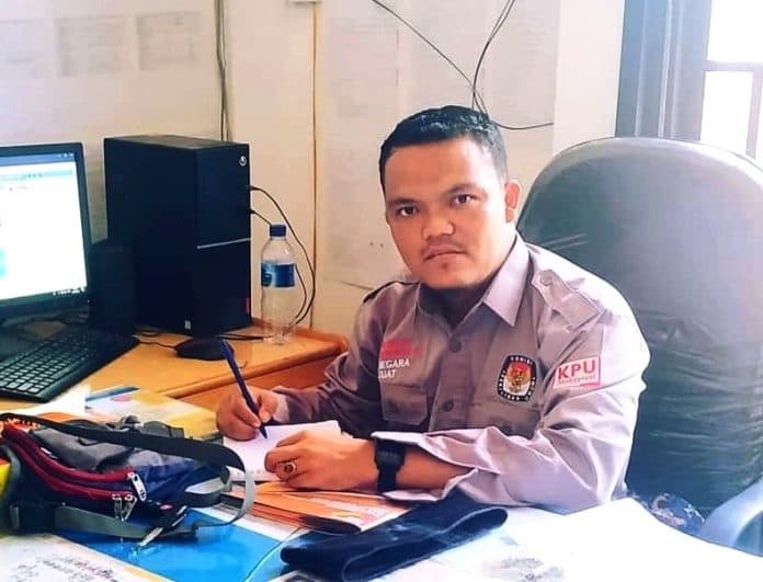 hanya_14_parpol_serahkan_berkas_bacaleg_ke_kpu_batu_bara