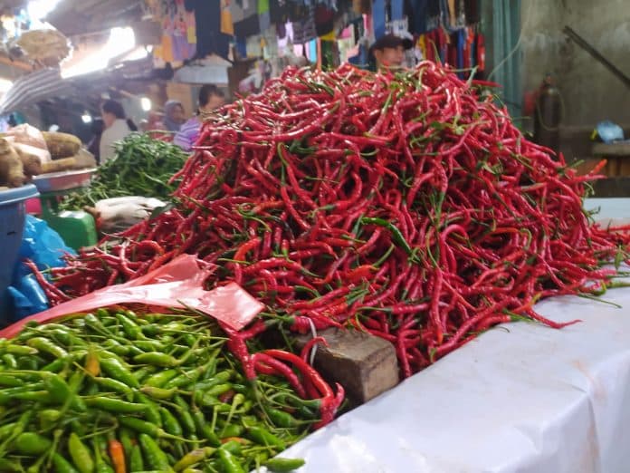 harga_cabai_merah_dan_rawit_bersaing_konsumen_dan_pedagang_ngeluh