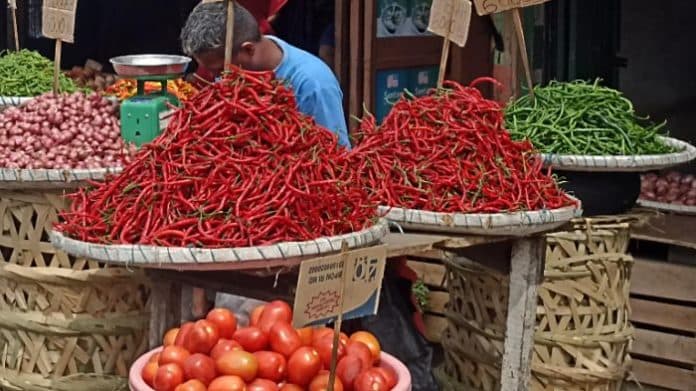 harga_cabai_merangkak_awal_pekan_ini_daging_turun