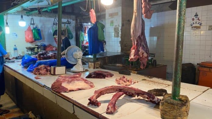 harga_daging_sapi_di_pusat_pasar_medan_normal_tapi_pembeli_minim