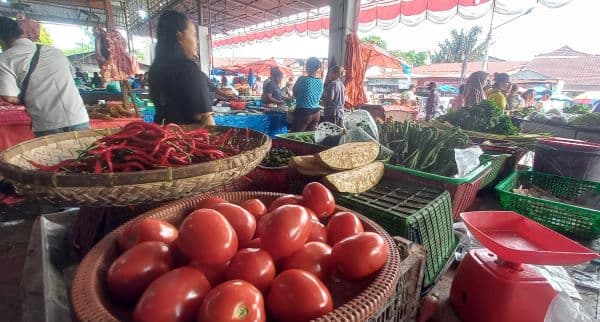 harga_ikan_di_pasar_simpang_limun_naik_di_hari_kemerdekaan