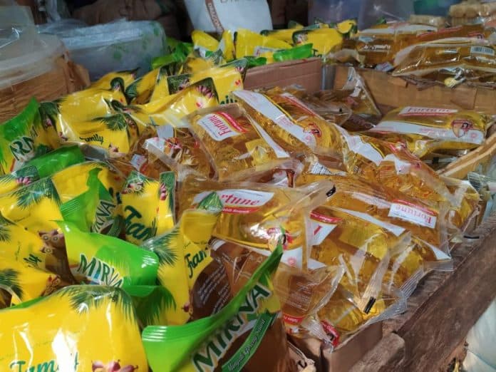 harga_minyak_goreng_curah_kembali_naik_di_siantar_pedagang_stok_kosong