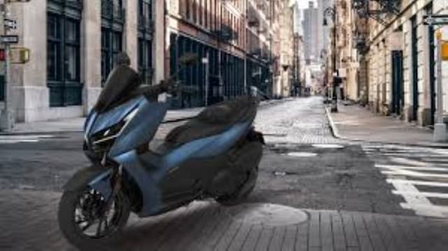 harga_motor_bongsor_125cc_baru_dengan_rem_anti_selip_mengejutkan_nmax_dan_pcx_160