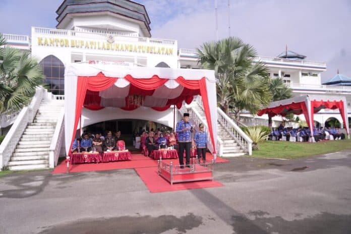 hari_bela_negara_wabup_labusel_bacakan_pesan_presiden_prabowo