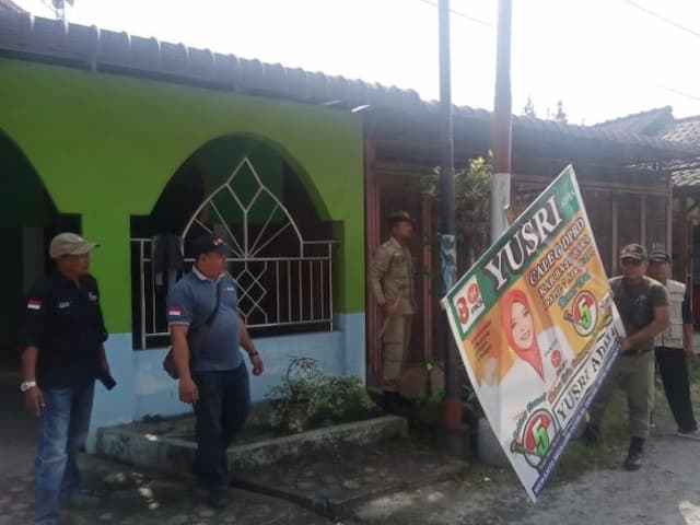 hari_ini_bawaslu_batu_bara_koordinir_penertiban_apk_di_6_kecamatan