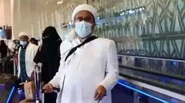 hari_ini_habib_rizieq_shihab_tiba_di_indonesia
