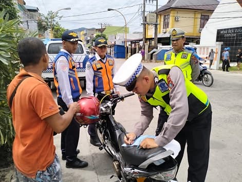 hari_keempat_ops_zebra_toba_2023_19_pelanggar_ditilang