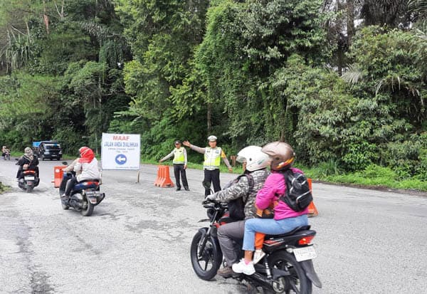 hari_pertama_2024_arus_siantar_parapat_masih_lancar