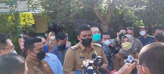 hari_pertama_ptm_di_medan_siswa_yang_masuk_sekolah_wajib_vaksin