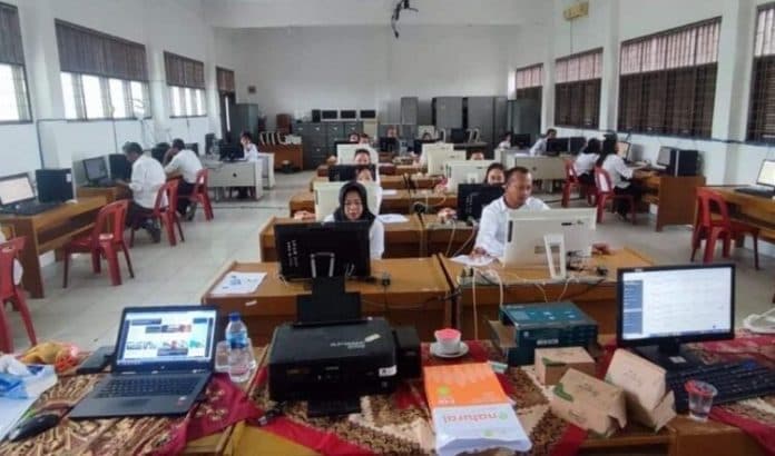 hari_terakhir_seleksi_pps_pilkada_siantar_318_orang_lanjut_tes_wawancara