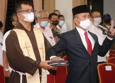 harta_kekayaan_esron_sinaga_menyusut_1741_persen_14_mobil_tercatat_sebagai_hadiah