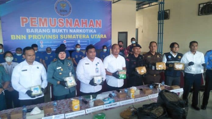 hasil_5_kasus_narkotika_bnn_sumut_musnahkan_ribuan_gram_ganja_dan_sabu
