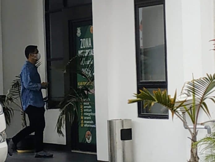 hefriansyah_kembali_dimintai_keterangan_oleh_jaksa_terkait_tiga_koruptor_galvanis