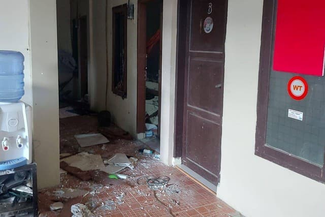 hendak_merokok_sambil_bab_septic_tank_tiba_tiba_meledak