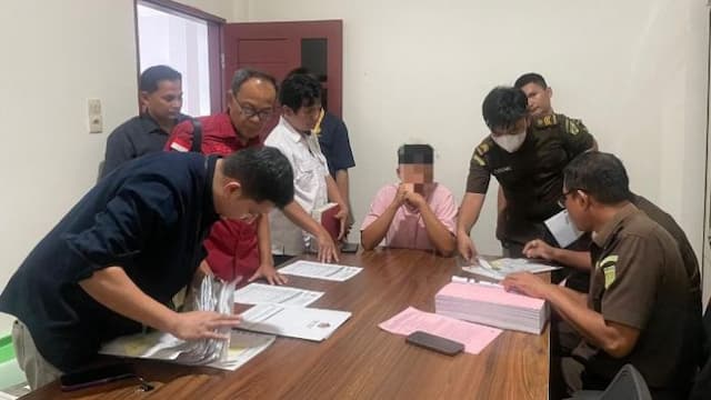 hindari_wajib_pajak_pria_ini_diserahkan_djp_sumut_i_ke_kejari_deli_serdang